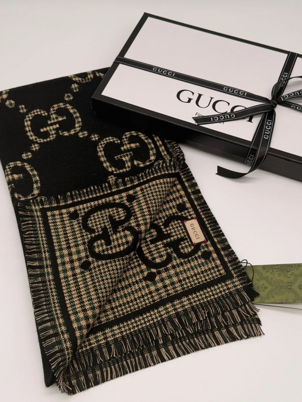 Gucci Jumbo GG Houndstooth Wool Scarf Green NWT